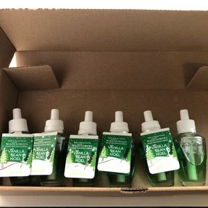 Set of 6 Vanilla Bean Noel Wallflower Refills
